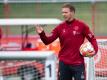Erwartet von Niklas Süle eine Leistungssteigerung: Bayern-Coach Julian Nagelsmann. Foto: Sven Hoppe/dpa