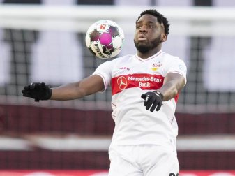 Fällt verletzt für den VfB Stuttgart länger aus: Orel Mangala in Aktion. Foto: Tom Weller/dpa Fällt verletzt für den VfB Stuttgart länger aus: Orel Mangala in Aktion. Foto: Tom Weller/dpa