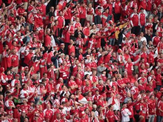 Die vier in Kopenhagen ausgetragenen Begegnungen der EM sind keine Veranstaltungen mit hohen Corona-Infektionszahlen geworden. Foto: Hannah Mckay/Reuters Pool/dpa Die vier in Kopenhagen ausgetragenen Begegnungen der EM sind keine Veranstaltungen mit hohen Corona-Infektionszahlen geworden. Foto: Hannah Mckay/Reuters Pool/dpa