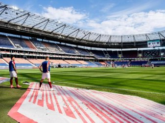 Die Zeit der Geisterspiele in deutschen Fußball-Stadien ist vorbei. Foto: Hauke-Christian Dittrich/dpa Die Zeit der Geisterspiele in deutschen Fußball-Stadien ist vorbei. Foto: Hauke-Christian Dittrich/dpa