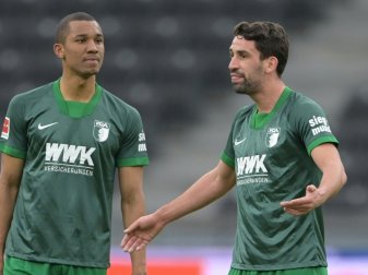Khedira (r) hat für seinen neuen Verein ein Tor erzielt Khedira (r) hat für seinen neuen Verein ein Tor erzielt