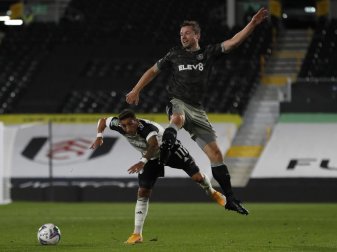 Julian Börner (r) soll von Sheffield Wednesday nach Hannover wechseln. Foto: Paul Childs/PA Wire/dpa Julian Börner (r) soll von Sheffield Wednesday nach Hannover wechseln. Foto: Paul Childs/PA Wire/dpa