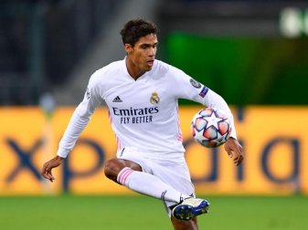 Raphael Varane wird Real Madrid Berichten zufolge verlassen. Foto: Marius Becker/dpa Raphael Varane wird Real Madrid Berichten zufolge verlassen. Foto: Marius Becker/dpa