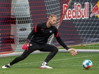 Torhüter Peter Gulacsi will mit RB einen Titel gewinnen. Foto: Hendrik Schmidt/dpa-Zentralbild/dpa Torhüter Peter Gulacsi will mit RB einen Titel gewinnen. Foto: Hendrik Schmidt/dpa-Zentralbild/dpa