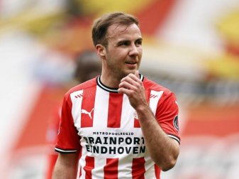 Hat mit Eindhoven souverän die dritte Runde der Champions-League-Qualifikation erreicht: Mario Götze. Foto: Maurice Van Steen/ANP/dpa Hat mit Eindhoven souverän die dritte Runde der Champions-League-Qualifikation erreicht: Mario Götze. Foto: Maurice Van Steen/ANP/dpa