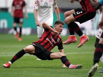 Frankfurts Ajdin Hrustic wurde positiv auf Corona getestet. Foto: Thomas Frey/dpa Frankfurts Ajdin Hrustic wurde positiv auf Corona getestet. Foto: Thomas Frey/dpa