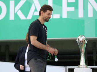 Niko Arnautis verlängert bis 2024 in Frankfurt Niko Arnautis verlängert bis 2024 in Frankfurt