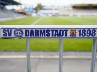 Beim Fußball-Zweitligisten SV Darmstadt 98 gab es Corona-Fälle. Foto: Uwe Anspach/dpa Beim Fußball-Zweitligisten SV Darmstadt 98 gab es Corona-Fälle. Foto: Uwe Anspach/dpa