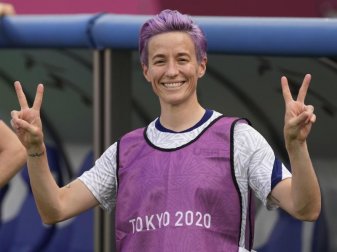 Verwandelte für das Team der US-Frauen gegen die Niederlande den entscheidenden Ball beim Elfmeterschießen: Megan Rapinoe. Foto: Ricardo Mazalan/AP/dpa Verwandelte für das Team der US-Frauen gegen die Niederlande den entscheidenden Ball beim Elfmeterschießen: Megan Rapinoe. Foto: Ricardo Mazalan/AP/dpa