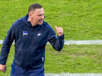 Trainer Pal Dardai schickt seine Spieler in die Kabine Trainer Pal Dardai schickt seine Spieler in die Kabine