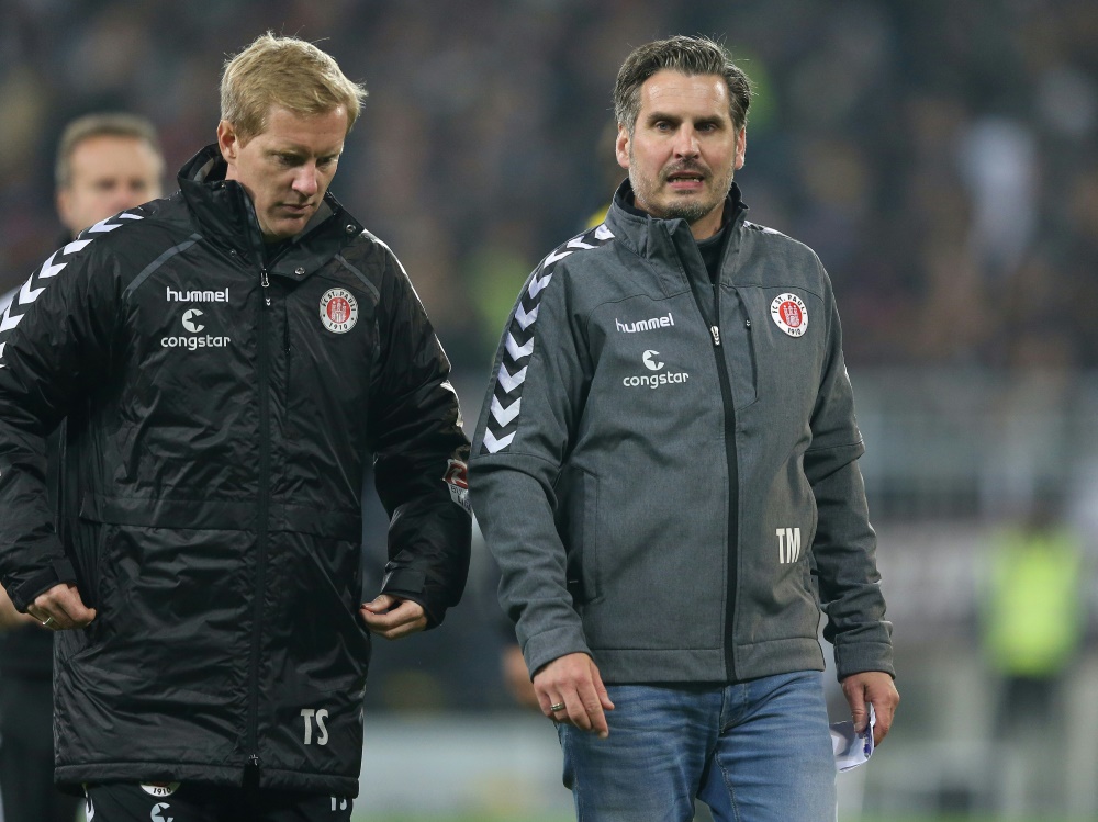 Trainer Timo Schultz (l.) und St. Pauli spielen 0:0