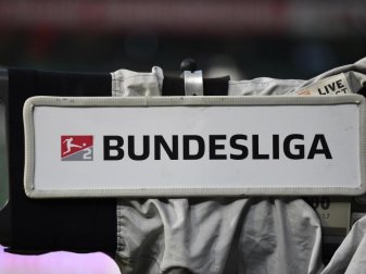 Das TV-Angebot ist für Fußball-Fans unübersichtlich geworden. Foto: Carmen Jaspersen/dpa Das TV-Angebot ist für Fußball-Fans unübersichtlich geworden. Foto: Carmen Jaspersen/dpa