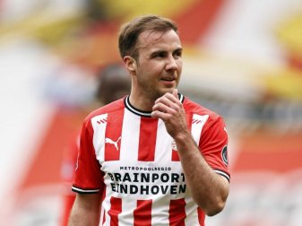Holte mit Eindhoven den niederländischen Supercup: Mario Götze. Foto: Maurice Van Steen/ANP/dpa