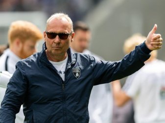 Helge Leonhardt, Präsident des Zweitligisten FC Erzgebirge Aue. Foto: Robert Michael/dpa-Zentralbild/dpa Helge Leonhardt, Präsident des Zweitligisten FC Erzgebirge Aue. Foto: Robert Michael/dpa-Zentralbild/dpa