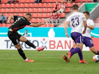 Fatih Kaya schoss den FC Ingolstadt gegen Erzgebirge Aue zum Sieg. Foto: Matthias Balk/dpa