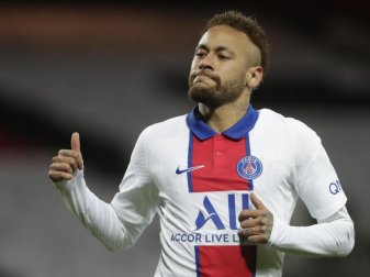 Hofft, dass der Wechsel von Lionel Messi zu Paris Saint-Germain klappt: Neymar. Foto: Thibault Camus/AP/dpa Hofft, dass der Wechsel von Lionel Messi zu Paris Saint-Germain klappt: Neymar. Foto: Thibault Camus/AP/dpa