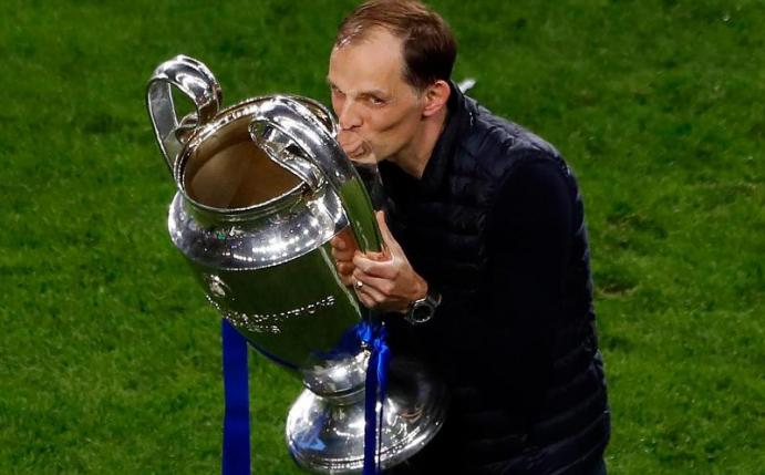 Nach der Champions-League-Trophäe will Chelseas Trainer Thomas Tuchel sich gegen den FC Villarreal nun den Supercup holen. Foto: Susana Vera/Pool Reuters via AP/dpa