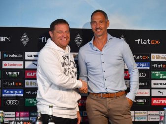 Auf der Mitgliederversammlung gefeiert: Gladbach-Trainer Adi Hütter (r) und Sportdirektor Max Eberl. Foto: Revierfoto/dpa Auf der Mitgliederversammlung gefeiert: Gladbach-Trainer Adi Hütter (r) und Sportdirektor Max Eberl. Foto: Revierfoto/dpa