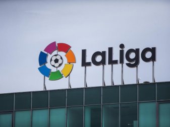 Nach Real Madrid und FC Barcelona hat Spaniens Fußball-Verband den geplanten milliardenschweren Deal der Liga mit einem Finanzdienstleister zurückgewiesen. Foto: Joaquin Corchero/Europa Press/dpa