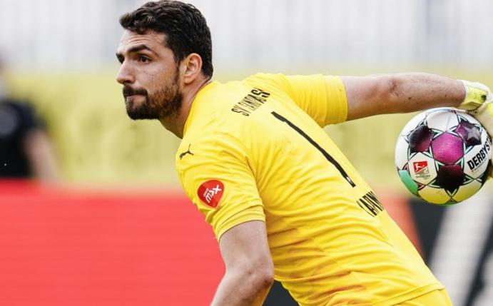 Torwart Stefanos Kapino spielt nun für Bielefeld. Foto: Uwe Anspach/dpa