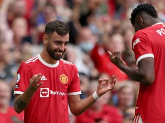Dreierpack von Fernandes - Manchester siegt Dreierpack von Fernandes - Manchester siegt