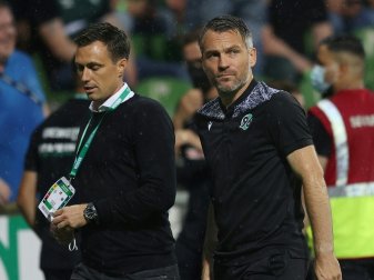 Jan Zimmermann (r.) wartet auf seinen ersten Liga-Sieg Jan Zimmermann (r.) wartet auf seinen ersten Liga-Sieg