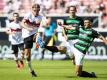 Drei Torvorlagen hat Borna Sosa (l) beim 5:1 des VfB Stuttgart gegen Greuther Fürth gegeben. Foto: Tom Weller/dpa