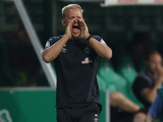 Markus Anfang kassiert mit Bremen eine 1:4-Niederlage Markus Anfang kassiert mit Bremen eine 1:4-Niederlage