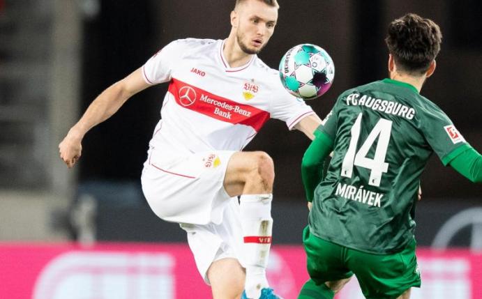 Konnte wieder mit der Mannschaft trainieren: VfB-Stürmer Sasa Kalajdzic (l). Foto: Tom Weller/dpa