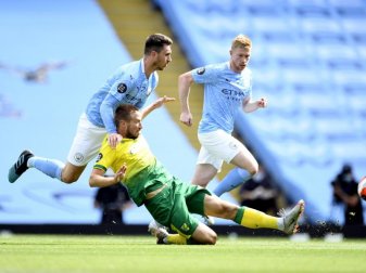 Spielte zuletzt für Norwich City: Marco Stiepermann (M.). Foto: Peter Powell/PA Wire/dpa Spielte zuletzt für Norwich City: Marco Stiepermann (M.). Foto: Peter Powell/PA Wire/dpa