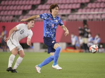 Itakura vor Unterschrift bei Schalke 04 Itakura vor Unterschrift bei Schalke 04