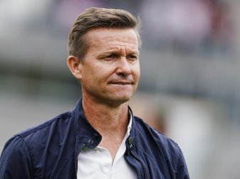 Der US-Amerikaner Jesse Marsch trifft am zweiten Spieltag an der Seitenlinie auf seinen Landsmann, den Stuttgarter Trainer Pellegrino Matarazzo. Foto: Uwe Anspach/dpa Der US-Amerikaner Jesse Marsch trifft am zweiten Spieltag an der Seitenlinie auf seinen Landsmann, den Stuttgarter Trainer Pellegrino Matarazzo. Foto: Uwe Anspach/dpa