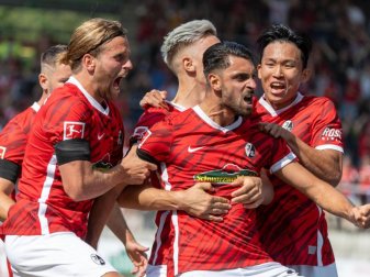 Der SC Freiburg setzte sich etwas überraschend gegen Borussia Dortmund durch. Foto: Philipp von Ditfurth/dpa Der SC Freiburg setzte sich etwas überraschend gegen Borussia Dortmund durch. Foto: Philipp von Ditfurth/dpa