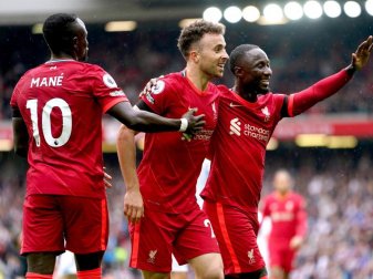 Der FC Liverpool um Sadio Mané, Diogo Jota und Keita Naby (l-r) ist top in Form. Foto: Mike Egerton/PA Wire/dpa Der FC Liverpool um Sadio Mané, Diogo Jota und Keita Naby (l-r) ist top in Form. Foto: Mike Egerton/PA Wire/dpa