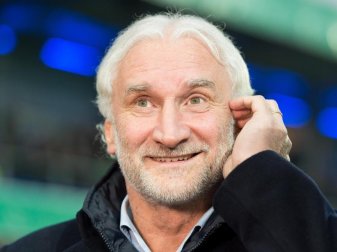 Leverkusens Sportchef Rudi Völler. Foto: Guido Kirchner/dpa Leverkusens Sportchef Rudi Völler. Foto: Guido Kirchner/dpa