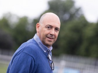 Leverkusens Geschäftsführer Fernando Carro hat finanzielle Zugeständnisse seines Clubs bei der Verteilung der TV-Gelder ausgeschlossen. Foto: Rolf Vennenbernd/dpa Leverkusens Geschäftsführer Fernando Carro hat finanzielle Zugeständnisse seines Clubs bei der Verteilung der TV-Gelder ausgeschlossen. Foto: Rolf Vennenbernd/dpa