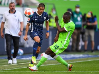 Fehlt dem VfL Bochum in Köln: Cristian Gamboa (l). Foto: Swen Pförtner/dpa Fehlt dem VfL Bochum in Köln: Cristian Gamboa (l). Foto: Swen Pförtner/dpa