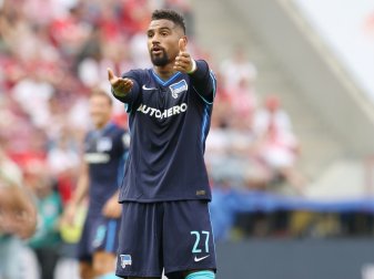 Boateng wurde wegen Rückenproblemen ausgewechselt Boateng wurde wegen Rückenproblemen ausgewechselt