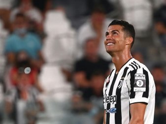 Sensation: Manchester United verpflichtet Ronaldo Sensation: Manchester United verpflichtet Ronaldo