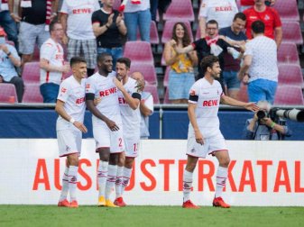 Kölns Anthony Modeste (2.v.l.) hat in zwei Saisonspielen bereits drei Scorer gesammelt. Foto: Rolf Vennenbernd/dpa Kölns Anthony Modeste (2.v.l.) hat in zwei Saisonspielen bereits drei Scorer gesammelt. Foto: Rolf Vennenbernd/dpa