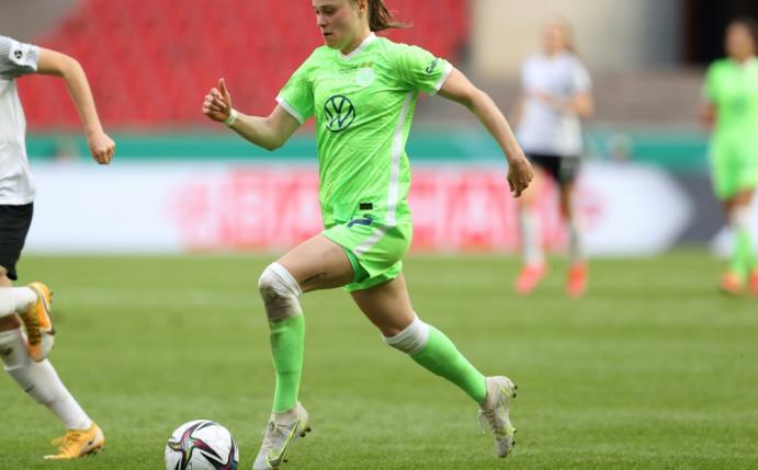 Ewa Pajor traf gleich zweimal für Wolfsburg
