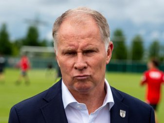 Manager des Fußball-Bundesligisten FC Augsburg: Stefan Reuter. Foto: Stefan Puchner/dpa