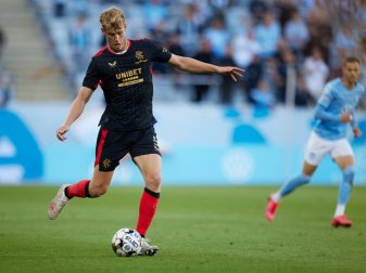 Filip Helander schießt das Tor zum Sieg (67.) Filip Helander schießt das Tor zum Sieg (67.)