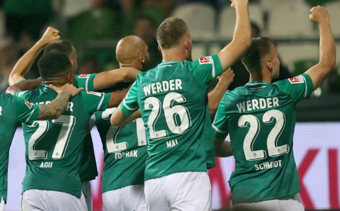 Werder setzt sich gegen Rostock durch
