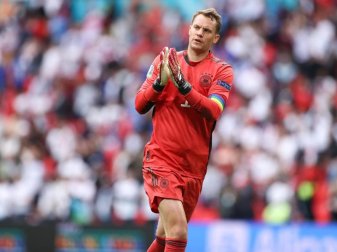 Keeper Manuel Neuer bleibt weiter der Kapitän der Fußball-Nationalmannschaft. Foto: Christian Charisius/dpa Keeper Manuel Neuer bleibt weiter der Kapitän der Fußball-Nationalmannschaft. Foto: Christian Charisius/dpa