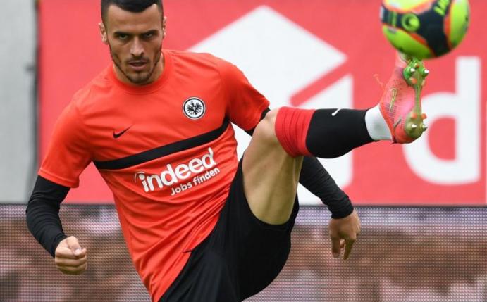 Steht noch bei Eintracht Frankfurt unter Vertrag: Filip Kostic. Foto: Arne Dedert/dpa