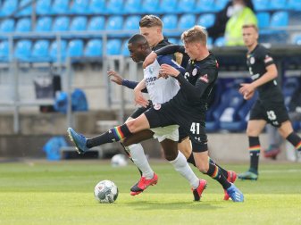 Christian Viet (r.) wechselt als Leihgabe zum BVB II Christian Viet (r.) wechselt als Leihgabe zum BVB II