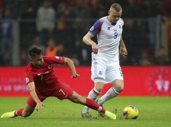 Stürmerstar Kolbeinn Sigthórsson (r) räumte ein, dass er einer der Beschuldigten sei. Foto: AP/dpa Stürmerstar Kolbeinn Sigthórsson (r) räumte ein, dass er einer der Beschuldigten sei. Foto: AP/dpa
