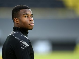 Als Jüngster: Moukoko feiert ersten Einsatz in der U21 Als Jüngster: Moukoko feiert ersten Einsatz in der U21