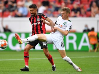 Der Gladbacher Matthias Ginter (r) kehrte ins Training zurück. Foto: Marius Becker/dpa Der Gladbacher Matthias Ginter (r) kehrte ins Training zurück. Foto: Marius Becker/dpa